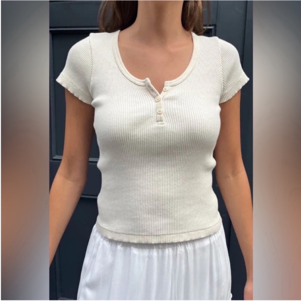 Brandy Melville Ribbed White Zelly Top